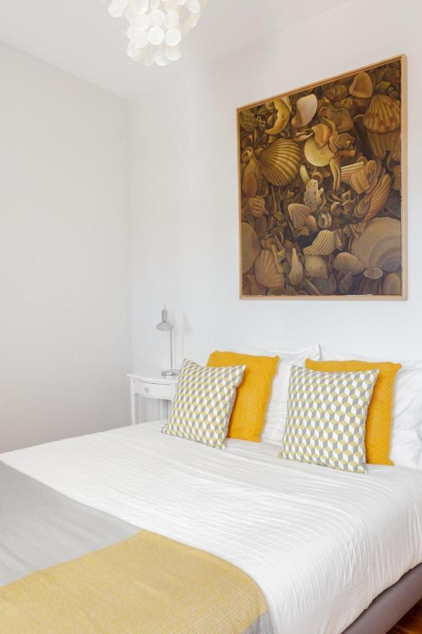 Amazing Rooftop Terrace With River And Historic City View 4 Bedrooms 4 Bathrooms Ac 19Th Century Building Chiado Lisbon Luaran gambar