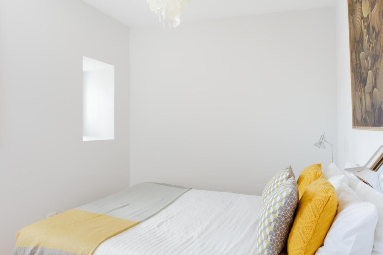Amazing Rooftop Terrace With River And Historic City View 4 Bedrooms 4 Bathrooms Ac 19Th Century Building Chiado Lisbon Luaran gambar
