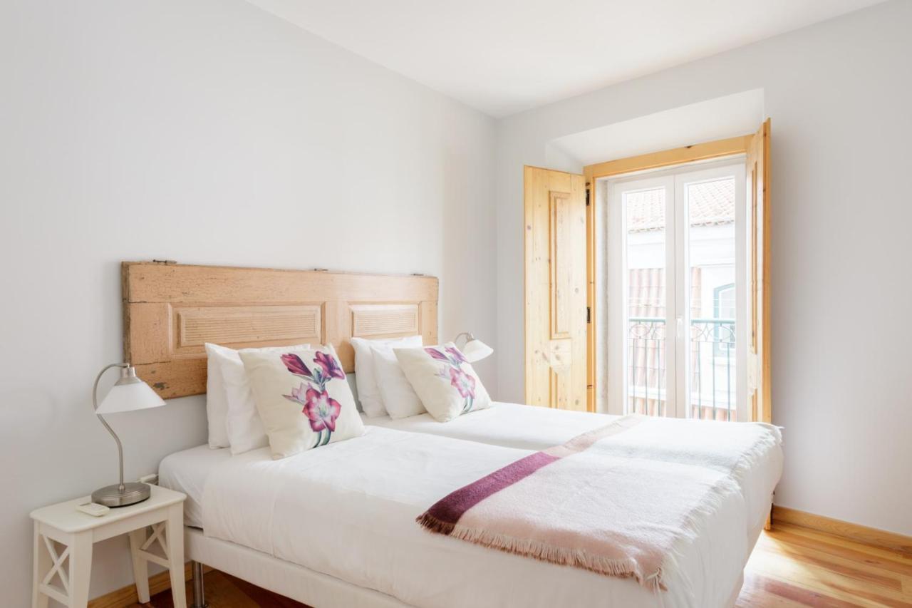 Amazing Rooftop Terrace With River And Historic City View 4 Bedrooms 4 Bathrooms Ac 19Th Century Building Chiado Lisbon Luaran gambar