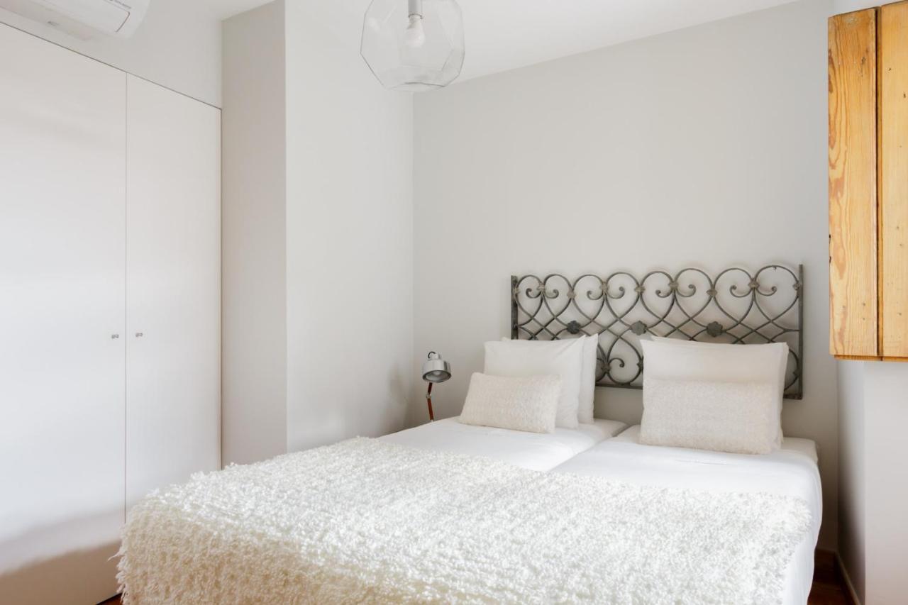 Amazing Rooftop Terrace With River And Historic City View 4 Bedrooms 4 Bathrooms Ac 19Th Century Building Chiado Lisbon Luaran gambar