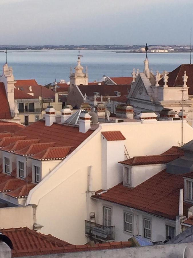 Amazing Rooftop Terrace With River And Historic City View 4 Bedrooms 4 Bathrooms Ac 19Th Century Building Chiado Lisbon Luaran gambar