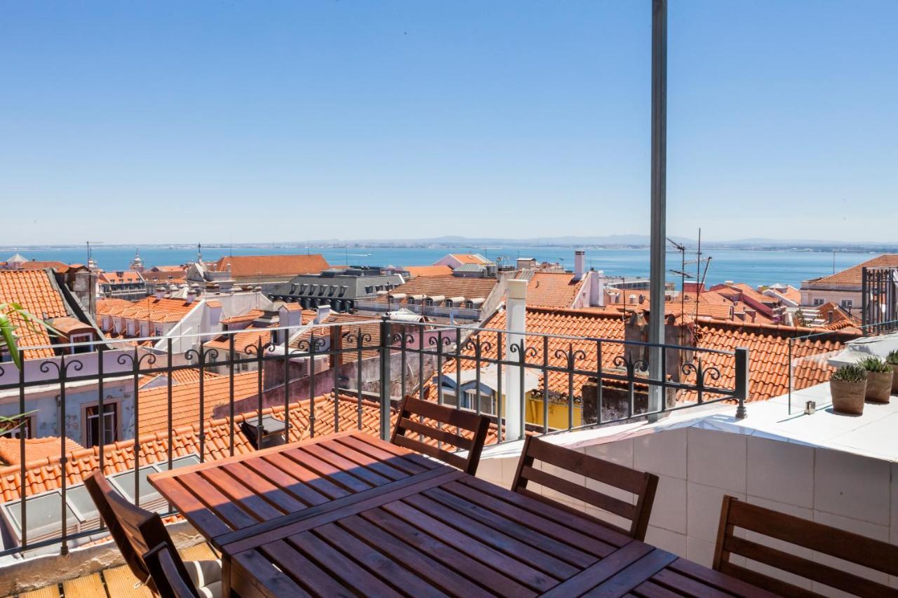 Amazing Rooftop Terrace With River And Historic City View 4 Bedrooms 4 Bathrooms Ac 19Th Century Building Chiado Lisbon Luaran gambar
