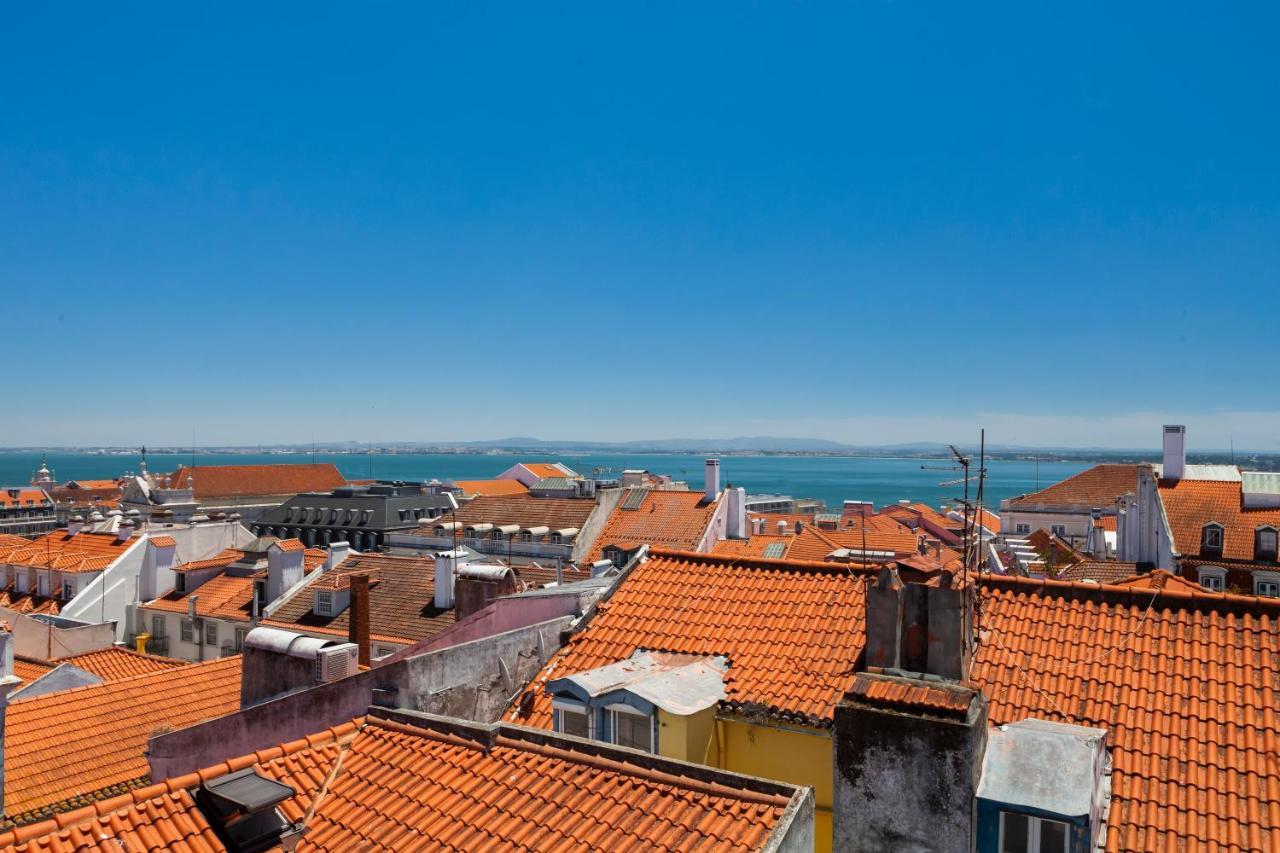 Amazing Rooftop Terrace With River And Historic City View 4 Bedrooms 4 Bathrooms Ac 19Th Century Building Chiado Lisbon Luaran gambar