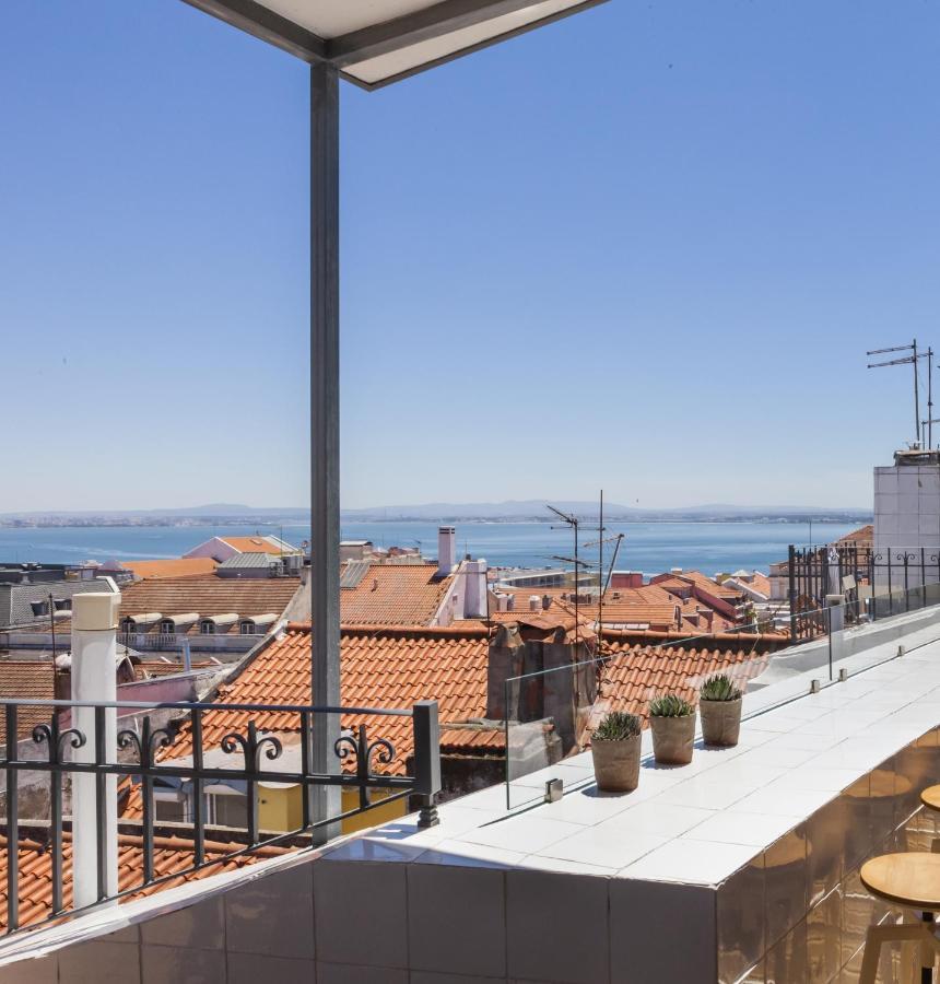 Amazing Rooftop Terrace With River And Historic City View 4 Bedrooms 4 Bathrooms Ac 19Th Century Building Chiado Lisbon Luaran gambar